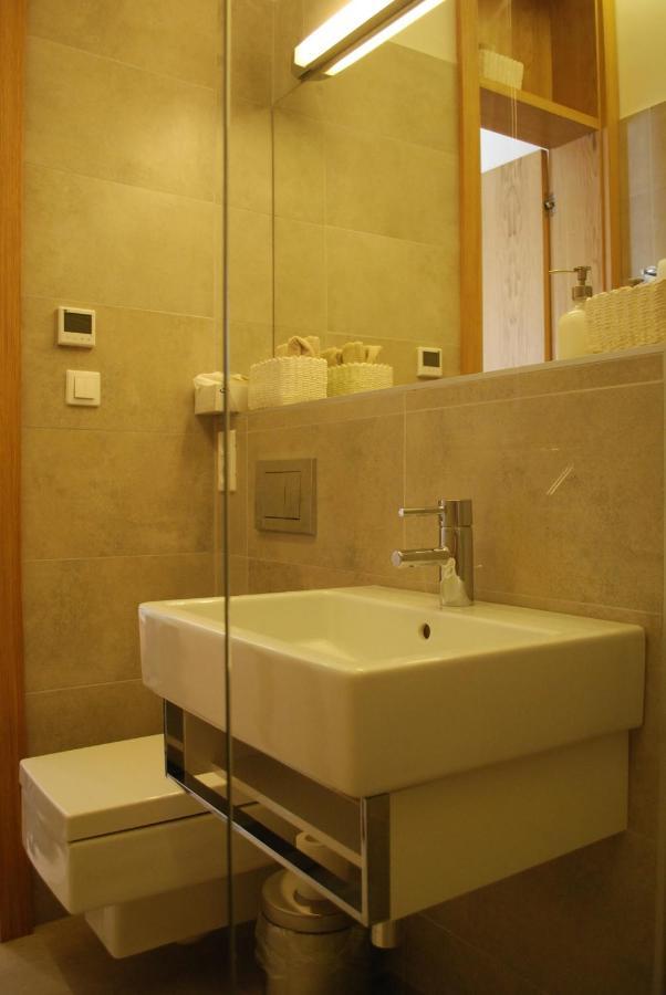 Stylish Studios Apartment In The City Center With Air Conditioning Budapest Luaran gambar